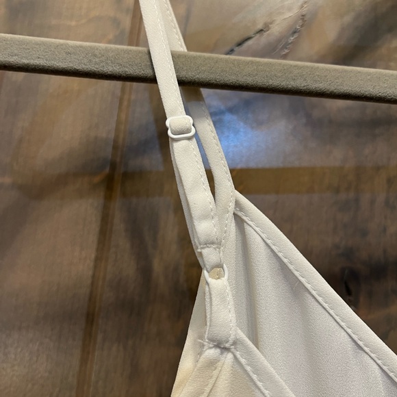 #695. Guess White Sheer Chiffon Spaghetti Strap Crop Top. Size Small. - Picture 6 of 9